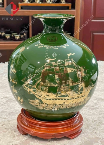 Lộc Bình Vuốt Tay
